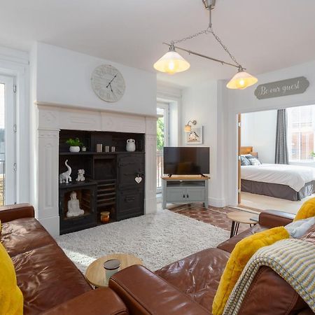 Charles Alexander Short Stay - Clifton Drive Beach Retreat Литам Сент Аннс Екстериор снимка