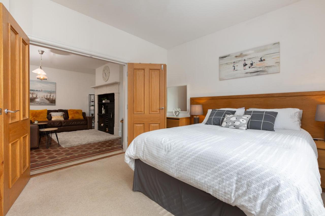 Charles Alexander Short Stay - Clifton Drive Beach Retreat Литам Сент Аннс Екстериор снимка